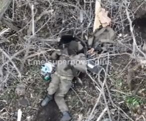 皇冠信用网会员_数十名俄军吞枪自杀皇冠信用网会员，多名女兵被炸死！用枪爆头会有痛苦吗？