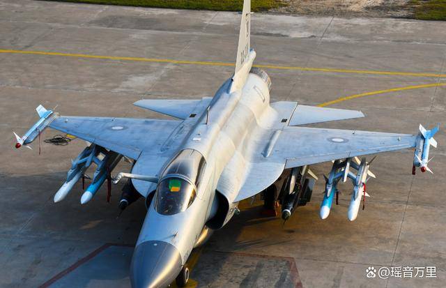 皇冠足球平台在哪里注册_印度宣战！巴军歼10C携PL-15导弹硬刚皇冠足球平台在哪里注册，巴外长连夜拨通中方电话