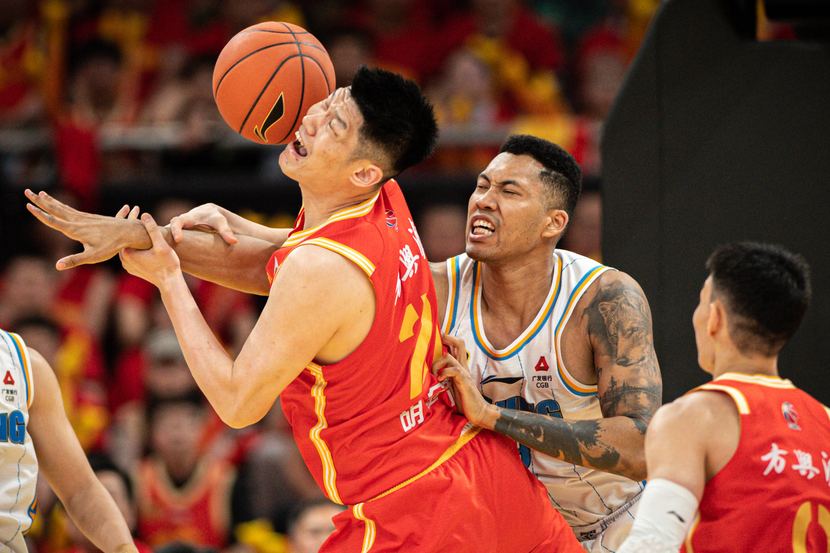 皇冠信用会员账号注册_总决赛-孙铭徽28分周琦13+10 广厦胜北京总分1-1