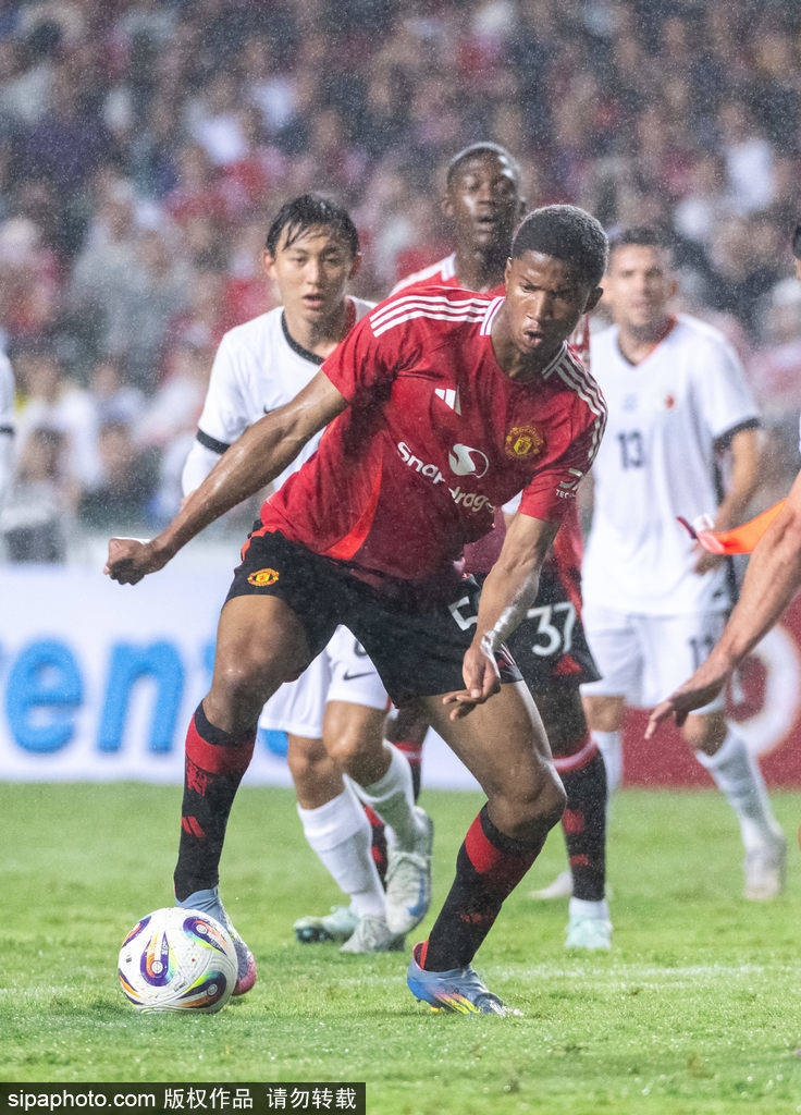 皇冠信用网足球代理_曼联DNA觉醒！阿莫林钦点三小鬼当家皇冠信用网足球代理，3-1逆转只是开胃菜？未来红魔太可怕！