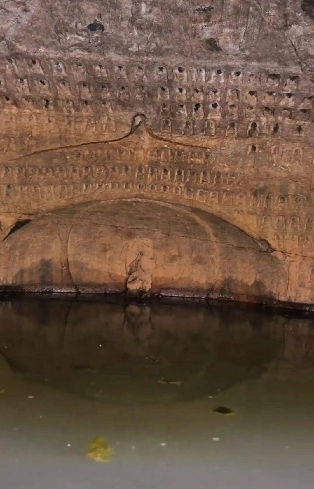 皇冠信用在线注册_河南鹤壁一水库水位下降现千佛石窟皇冠信用在线注册，开凿于东魏内有1043尊石佛，有佛像首部消失，水库管理方回应