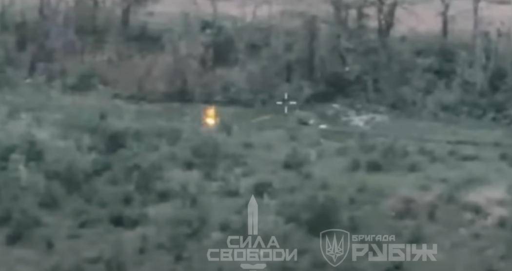 皇冠信用网申请_乌军称救出一名被困俄军后方的士兵：用无人机空投电动自行车