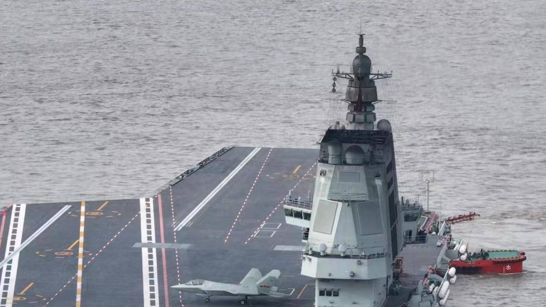 皇冠信用网在线开户_海空捷报连连！六代机即将上福建舰皇冠信用网在线开户，舰载机全面占优，新型号领先美军十年！