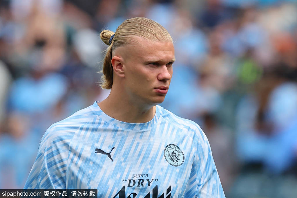 皇冠信用网最新地址_观战台：利物浦打响英超揭幕战 曼联枪手锋线天团火拼