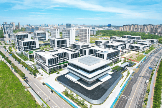 五大联赛_小米集团创始人雷军：年底实现武汉金山、小米研发中心万人规模五大联赛！与武汉大学、华中科技大学等13所高校共建“工程师训练营”