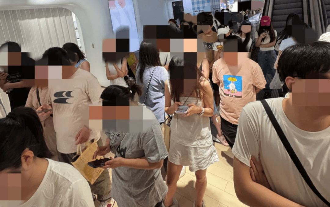 皇冠信用網代理申请_开业第一天就闭店！人多到崩溃皇冠信用網代理申请，排队超8小时，品牌道歉，补偿方案公布！