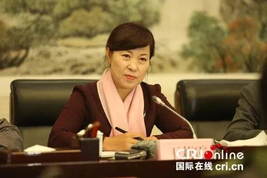 皇冠信用网在线注册_正部级美女大员被查！千万华服堆满多套住宅皇冠信用网在线注册，化妆团队提前数小时待命~