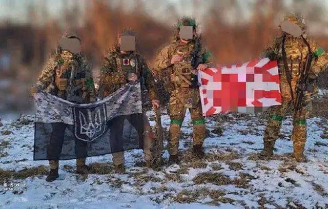 萨尔瓦多甲组联赛_离谱萨尔瓦多甲组联赛！俄罗斯把日本雇佣兵俘虏关笼子里游街示众？和中国有关系？