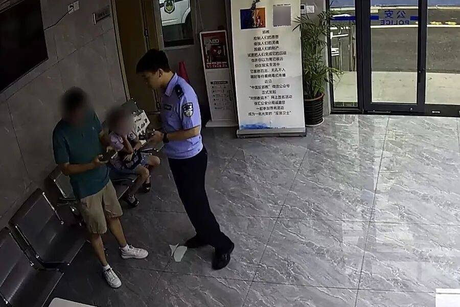 皇冠皇冠足球平台_突然群发皇冠皇冠足球平台！大批上海市民收到警方短信！全市爆火网红已被锁定...有爸爸因孩子违规被罚款