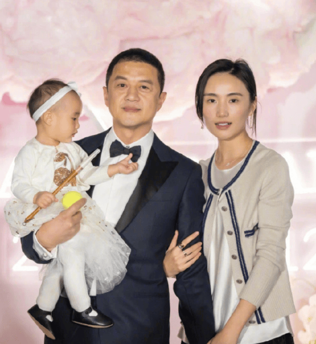 皇冠信用网怎么租_李亚鹏与海哈金喜官宣离婚：孩子跟随母亲生活皇冠信用网怎么租，由双方共同抚养