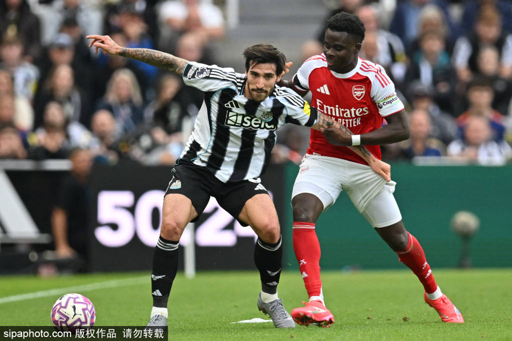 皇冠信用网可以占几成_国米4-0大胜圣吉罗斯：数据背后的战术解密与球员故事