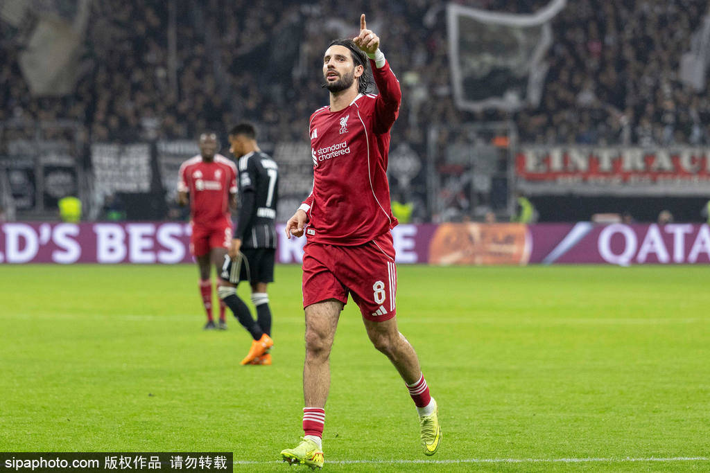 皇冠信用網开户_欧冠-埃基蒂克反戈维尔茨两助攻 利物浦5-1法兰克福止4连败