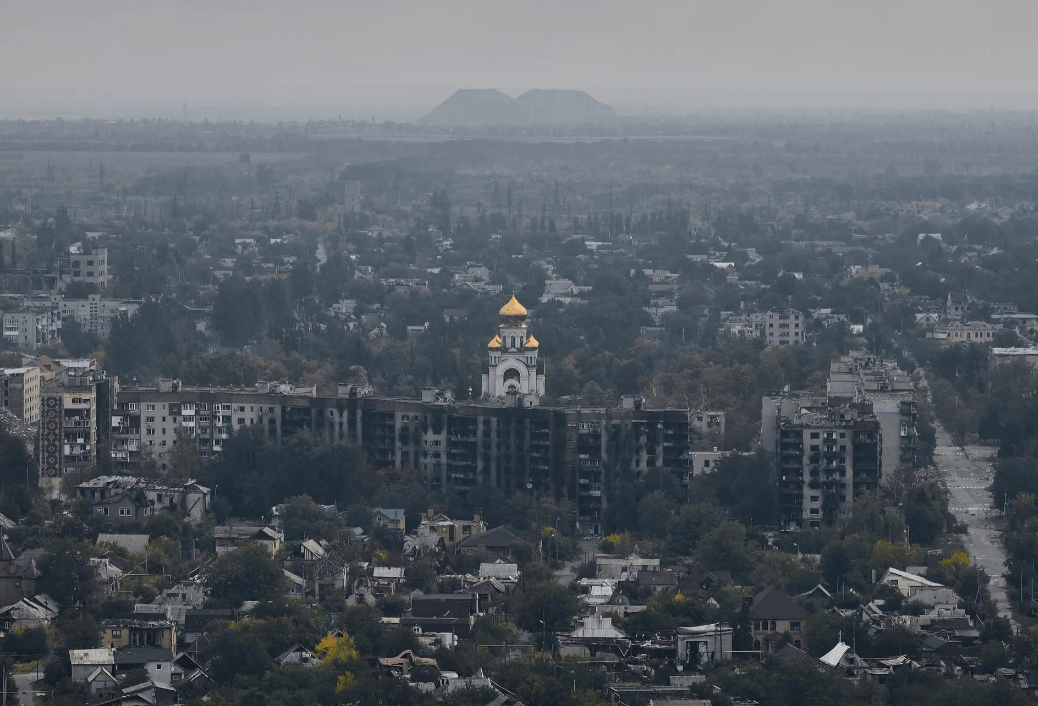 皇冠信用盘在线申请_红军城移交前夜皇冠信用盘在线申请，乌克兰宣布开辟新战线，主动反攻击溃俄军攻势