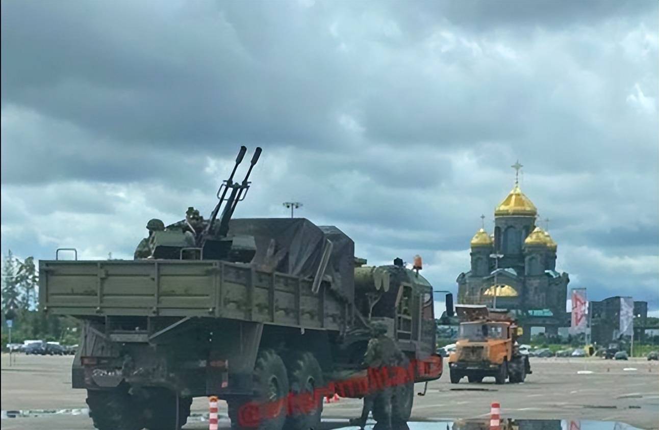 皇冠信用網登123出租_亚速营司令暗示皇冠信用網登123出租，乌克兰将开打波兰：俄军与北约打一仗，才是目的