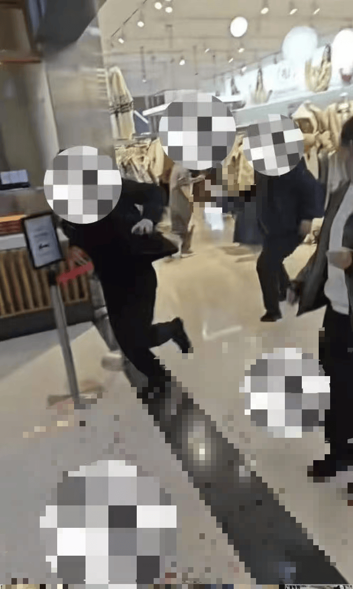 皇冠信用盘_许昌胖东来生活广场内突发伤人事件皇冠信用盘，嫌疑人已被当场抓获，工作人员：目前正常开业