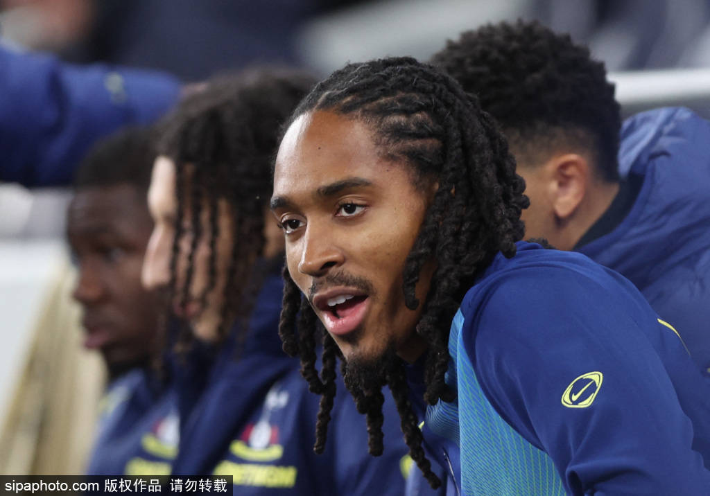 体育皇冠信用网_费迪南德点评曼联2-2热刺：疯狂的15分钟体育皇冠信用网，延续不败之路的背后