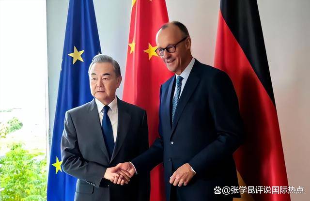 如何申请皇冠信用网_王毅说的话如何申请皇冠信用网，德国一句没听，外长访华还没准信，就给蔡英文发请帖