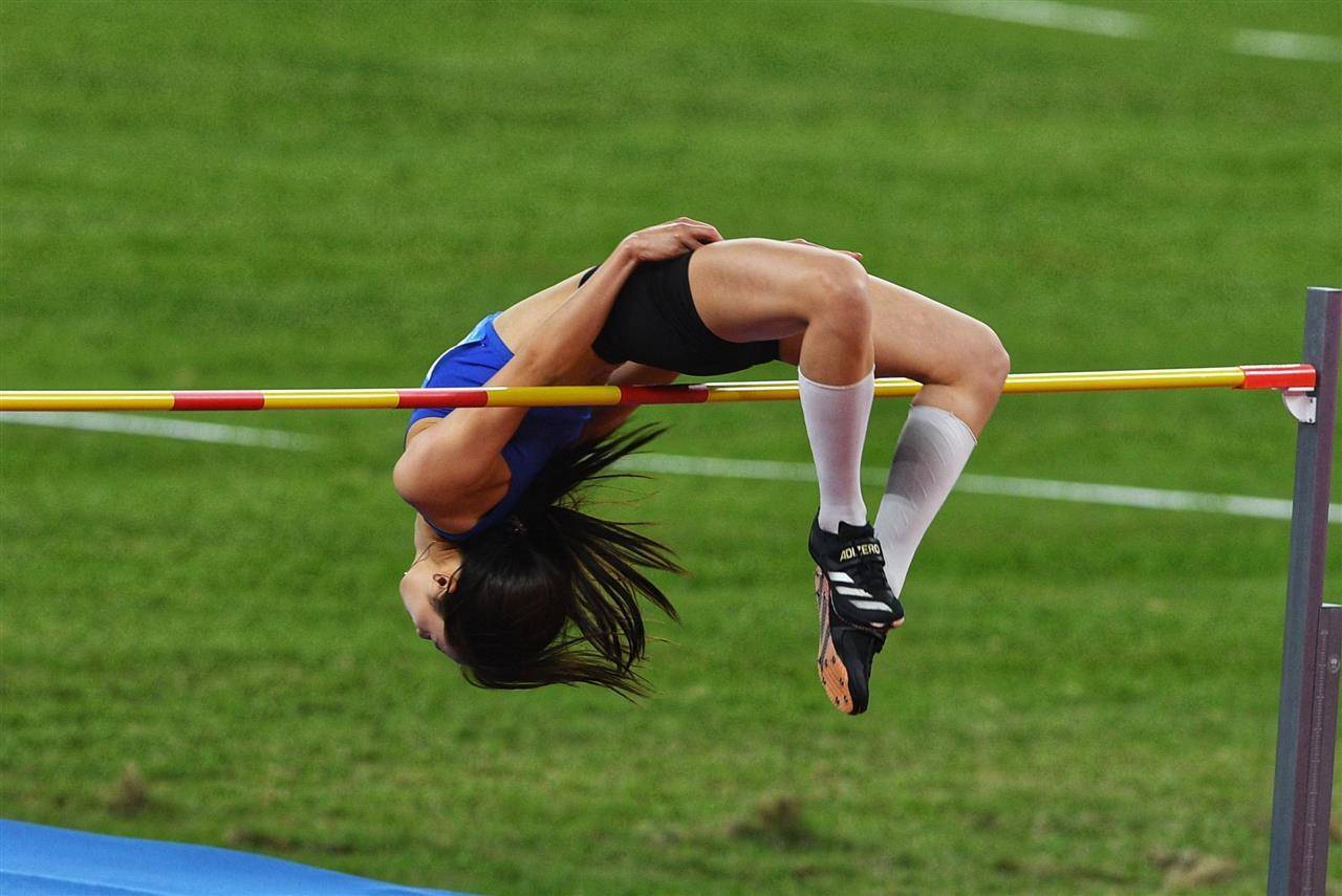 皇冠信用网如何申请_清华学霸皇冠信用网如何申请，一跃登顶！湖北选手邵雨琪摘得全运会女子跳高金牌