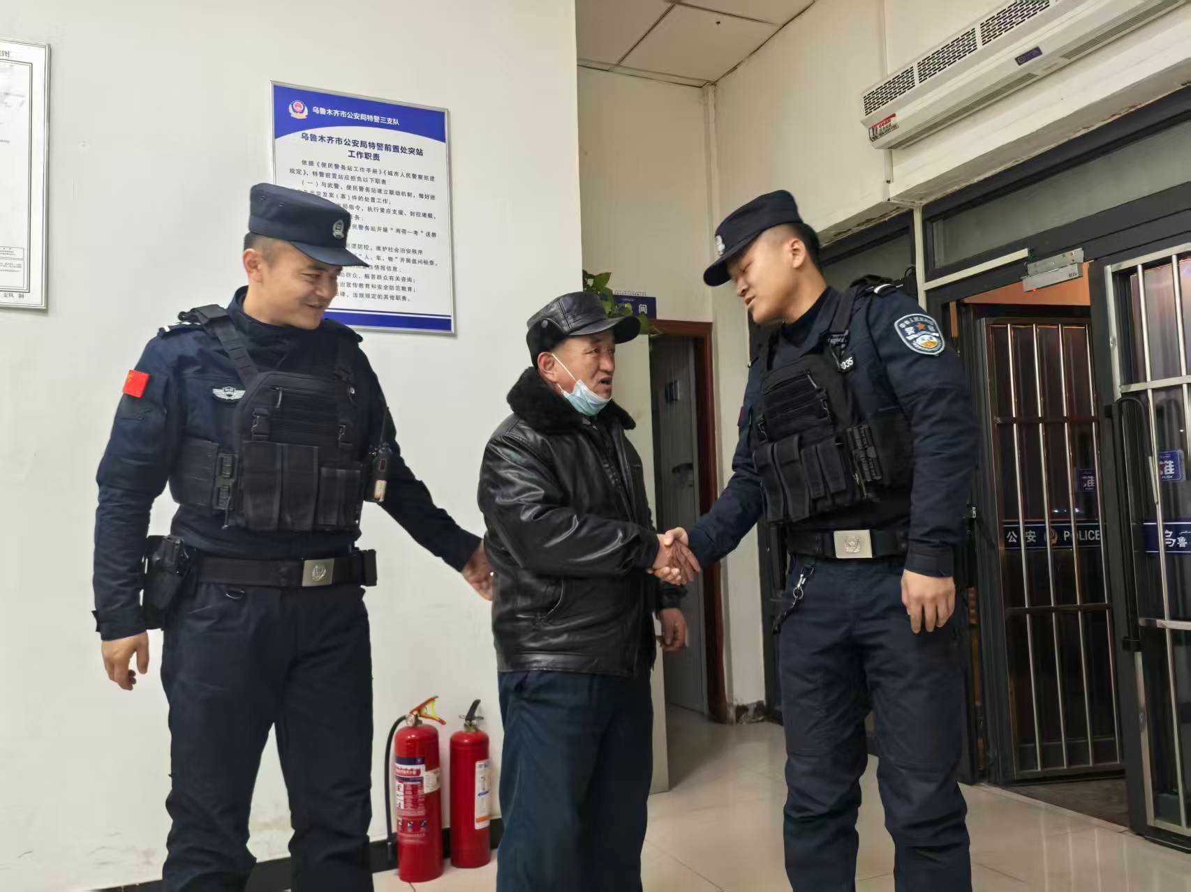 皇冠信用网最高占成_警心暖民心 两日寻回三部“失联”手机