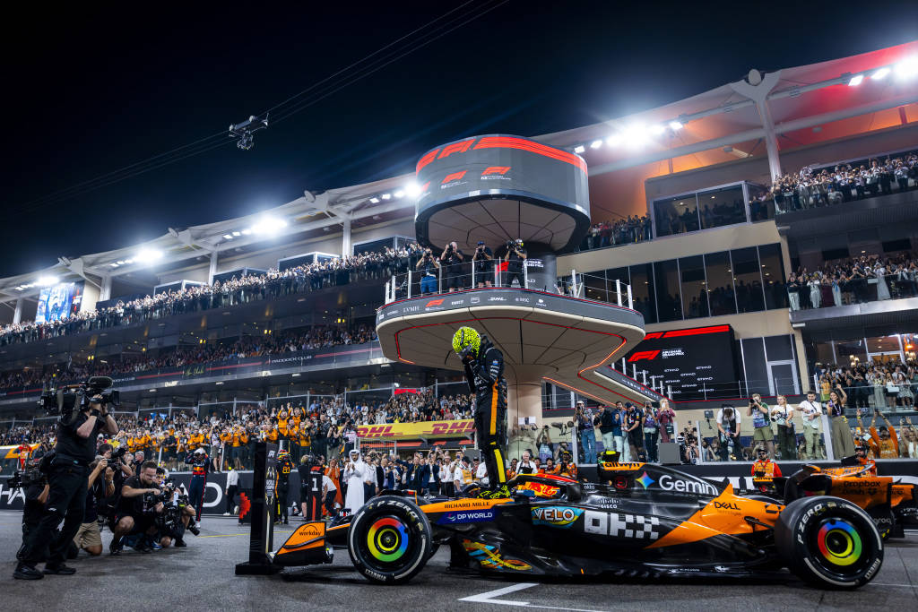 乌兹别克斯坦足球_诺里斯首夺F1车手总冠军乌兹别克斯坦足球，维斯塔潘虽败犹荣