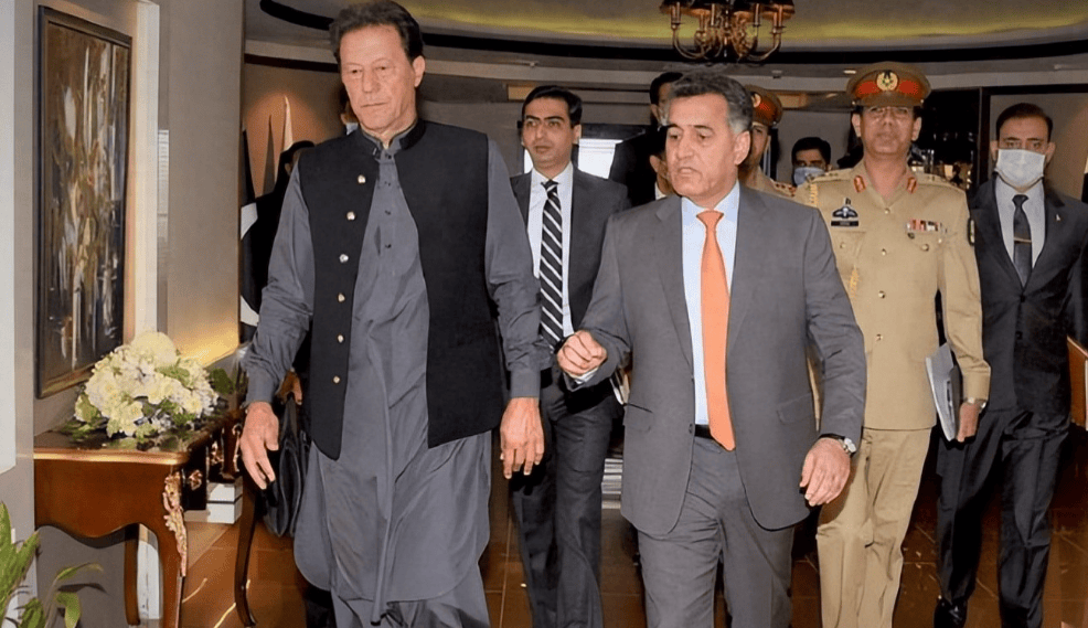 皇冠信用盘哪里申请_巴基斯坦政坛再起风波！三军总司令手握大权皇冠信用盘哪里申请，果断对内发动“铁腕清洗”