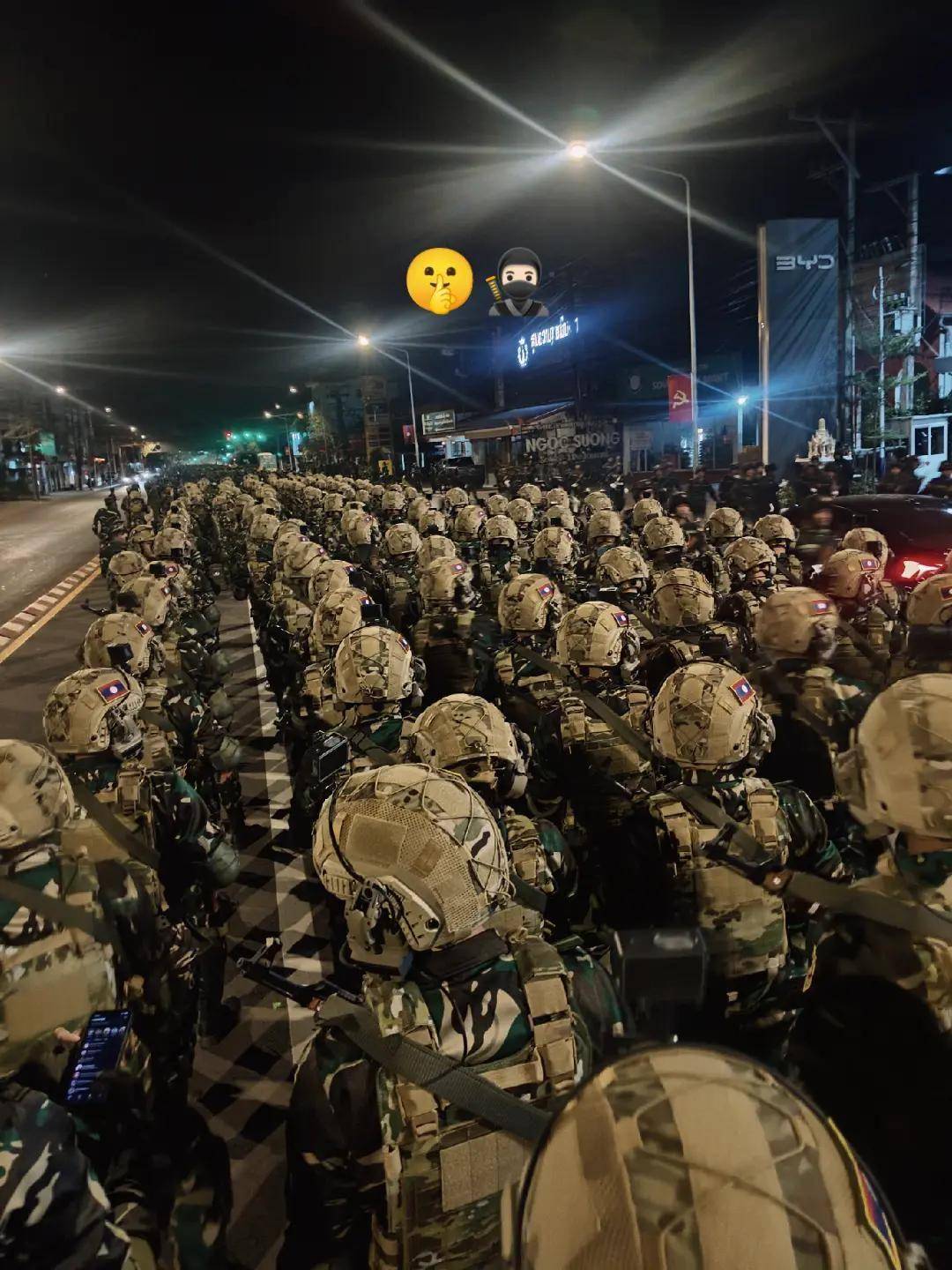 皇冠体育正网_火药桶一触即发皇冠体育正网,老挝上万大军深夜集结,会突然出兵泰柬冲突吗?