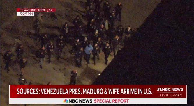 皇冠信用网庄家_马杜罗走下飞机 预计将被送往纽约并入狱