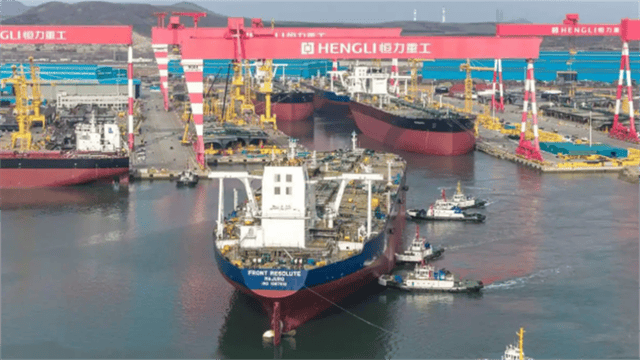 皇冠登3管理出租_比福建舰还大！4艘万吨巨船同时出坞皇冠登3管理出租，美这才明白，输给中国了