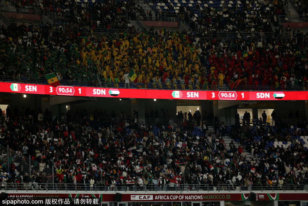 皇冠信用网代理注册_姆伯莫回归曼联皇冠信用网代理注册!喀麦隆在非洲杯的失利与曼联新教练的挑战