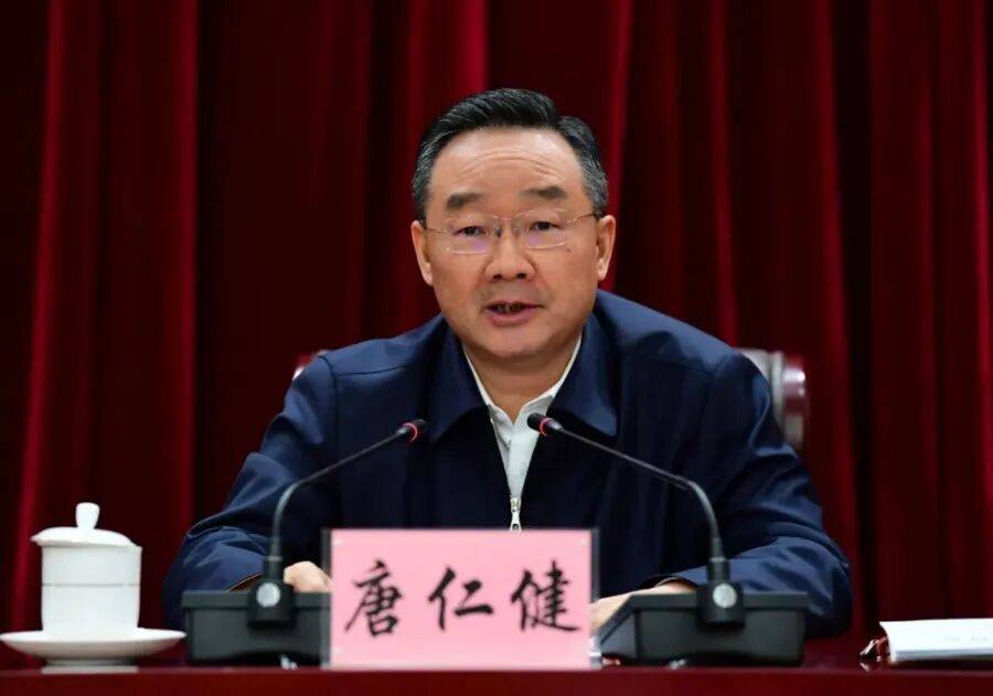 皇冠平台_原中央委员唐仁健皇冠平台，出镜落泪忏悔！受贿2.68亿余元，官方披露：行贿人主要来自于他的日常吃喝玩乐圈