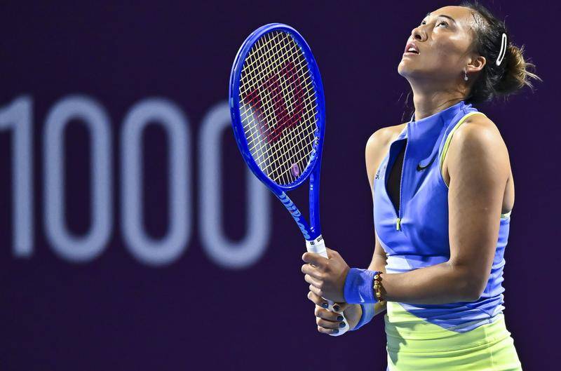 皇冠足球管理平台出租_止步16强皇冠足球管理平台出租!WTA多哈赛-郑钦文1-2遭澳网冠军莱巴金娜逆转