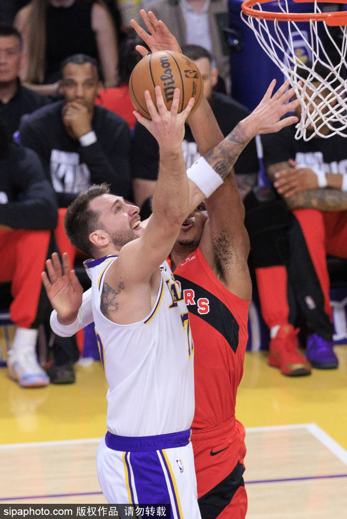 皇冠信用盘登123出租
_绝杀!西部震动:卢卡-东契奇0.5秒后仰绝杀皇冠信用盘登123出租
,湖人加时127-125险胜掘金